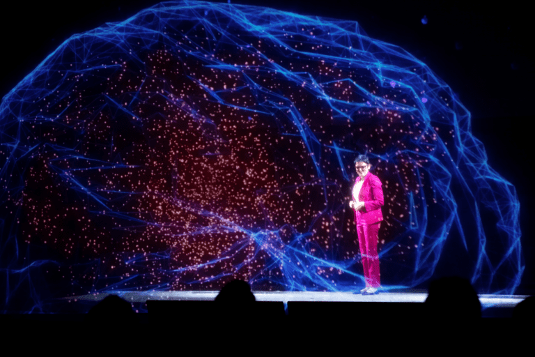 Sylvie di Giusto's 3D Immersive Holographic Keynote Experience