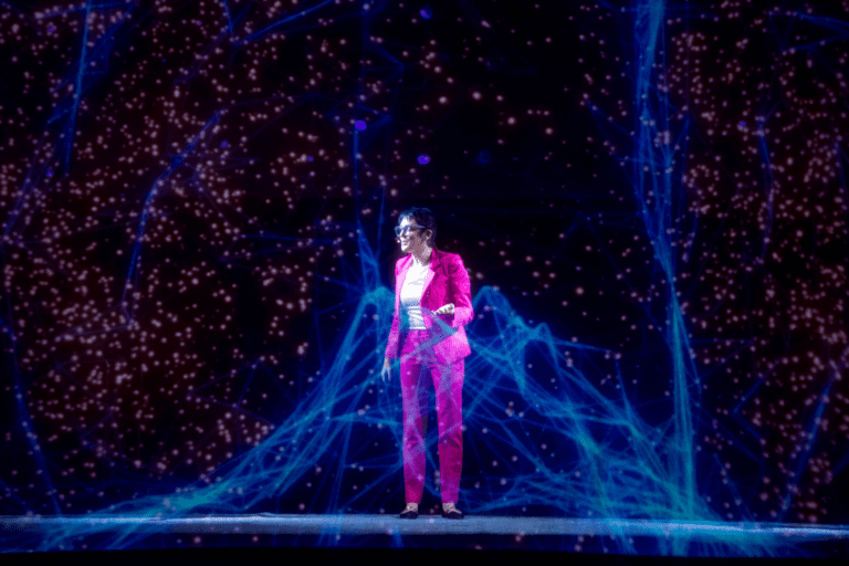 Sylvie di Giusto's 3D Immersive Holographic Keynote Experience