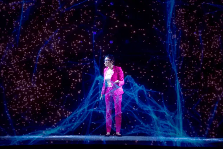 Sylvie di Giusto's 3D Immersive Holographic Keynote Experience