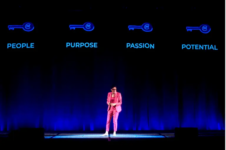 Sylvie di Giusto's 3D Immersive Holographic Keynote Experience