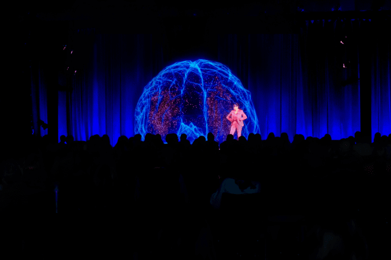 Sylvie di Giusto's 3D Immersive Holographic Keynote Experience