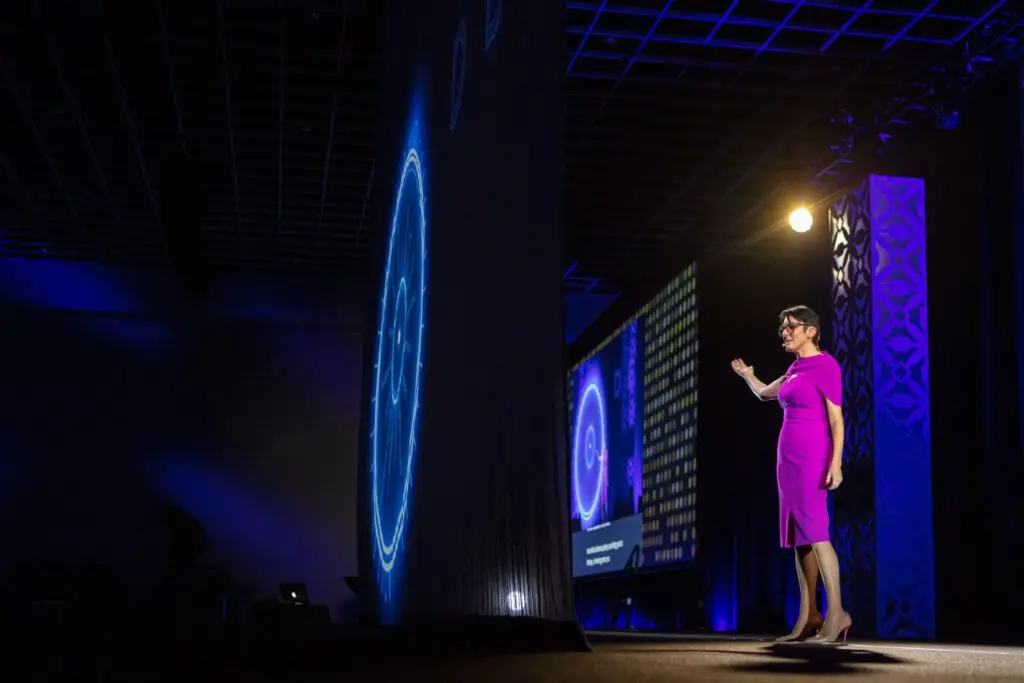 Holographic effects, Sylvie di Giusto